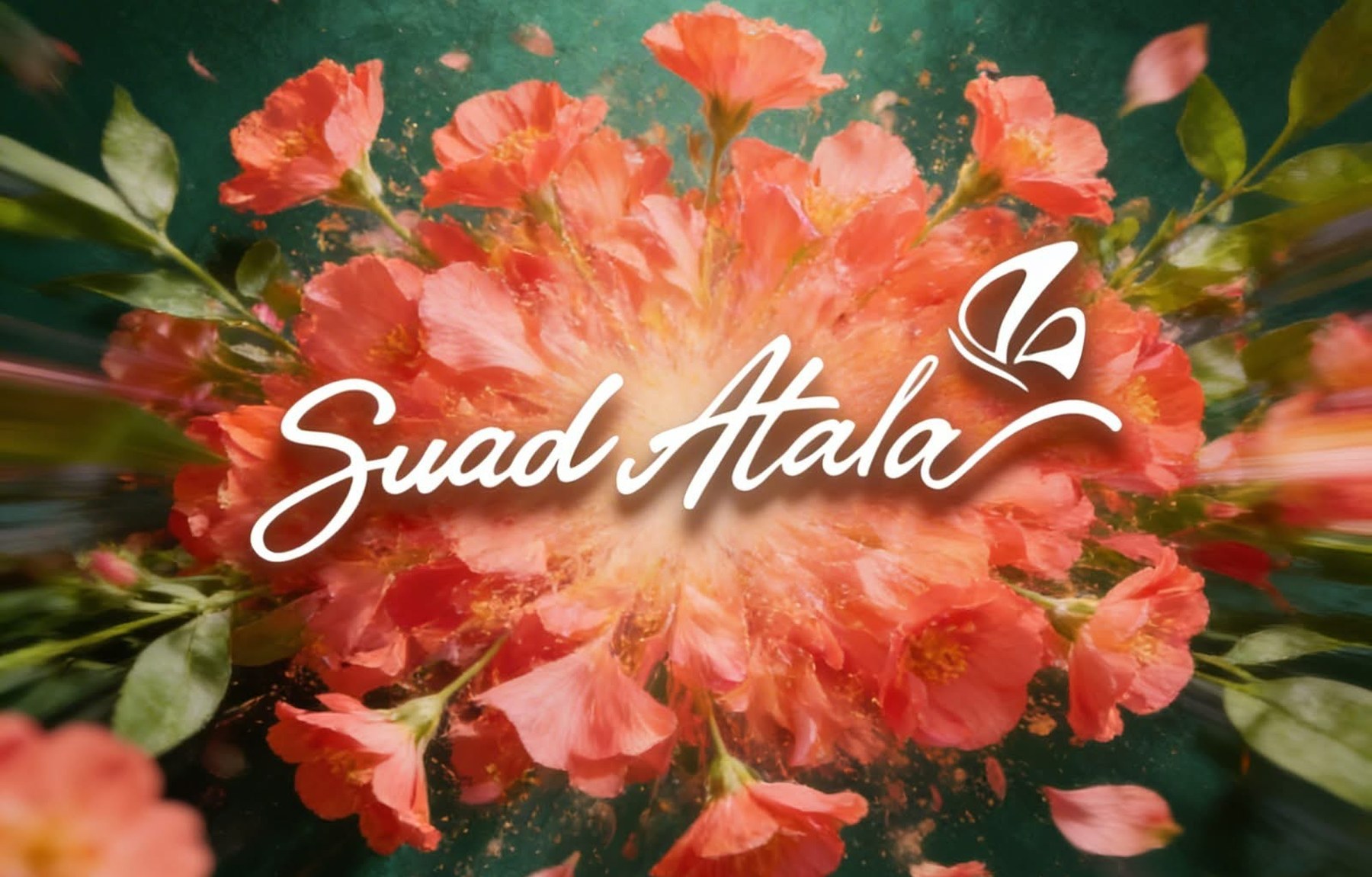Flores y logotipo de Suad Atala